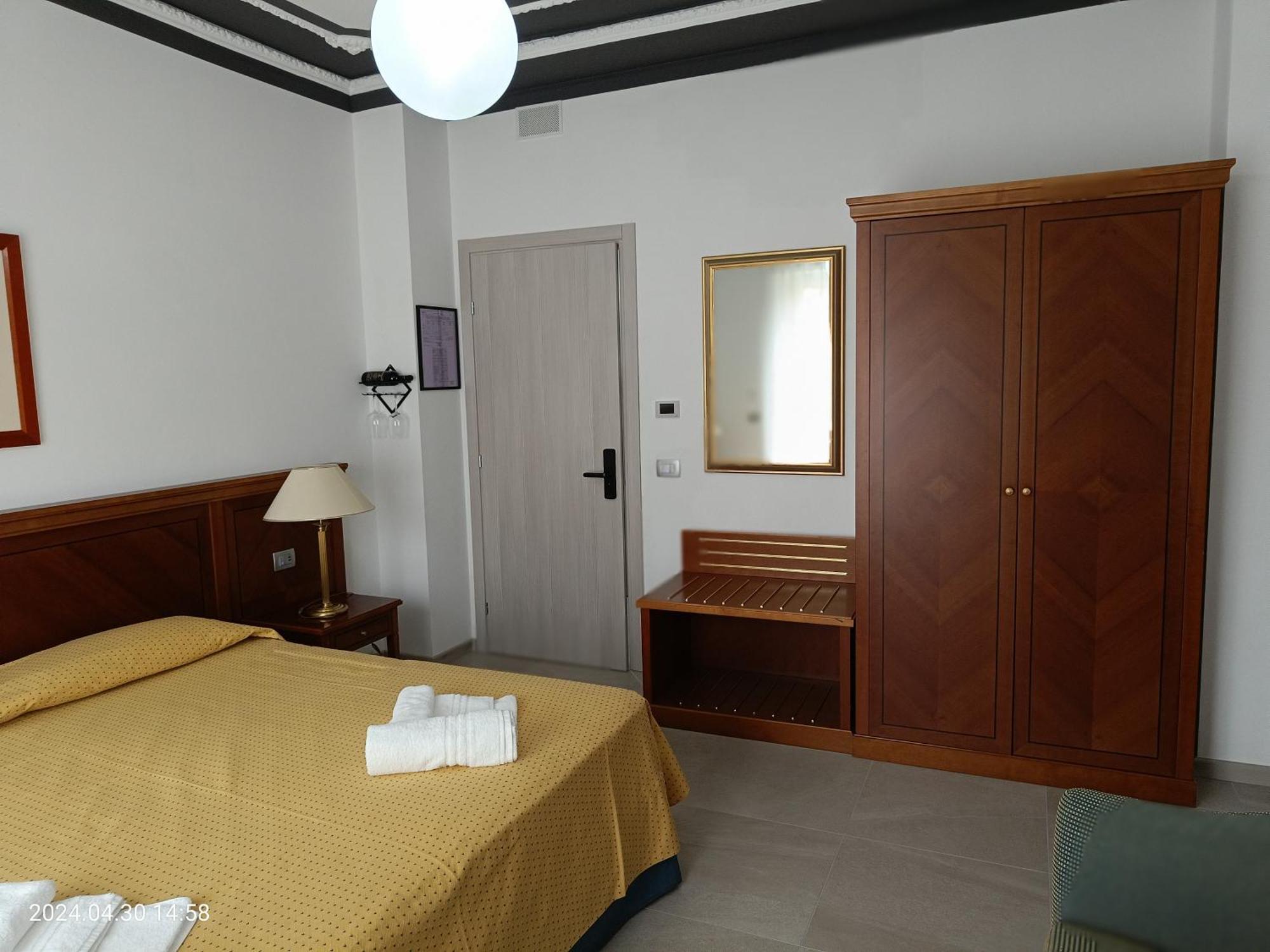 Villa Mariana Bed And Breakfast Saluzzo Dış mekan fotoğraf